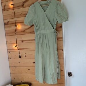 Chic Sage Green Wrap Midi Dress